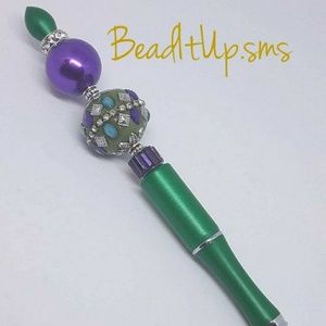 Uniquely Designed Writing Ink Pen